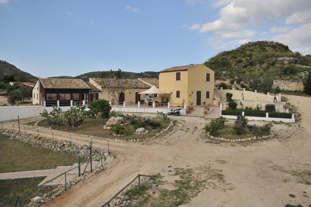 Agriturismo Timpa Del Sole Noto Exterior foto